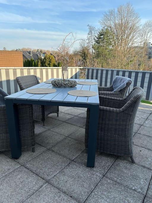 Maisonette Wohnung Mit Dachterrasse - Keine Vermietung An Monteure Duren Exterior photo